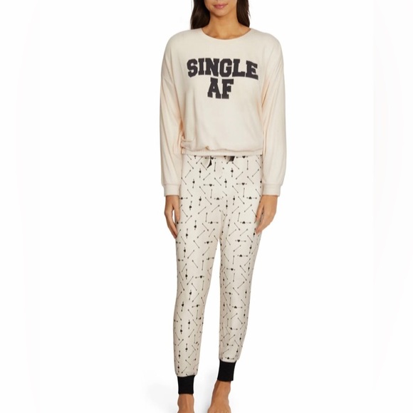 WILDFOX Single AF Two Piece Pajamas Set size Small NWT - Picture 1 of 10